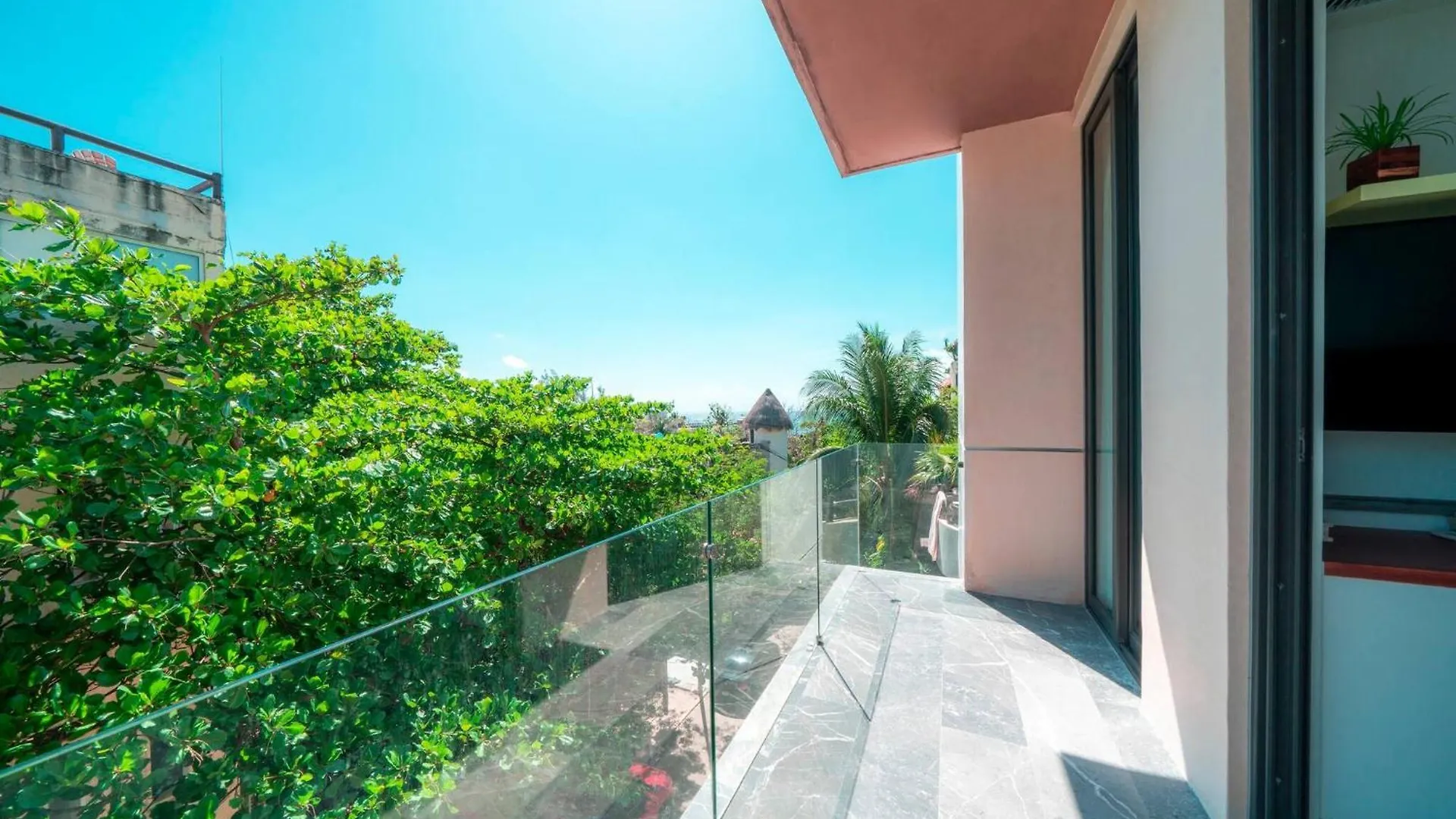 Luxury 2 Bedroom Condo - Beautiful Ocean View At Singular Joy Residences, Jade Playa del Carmen Apartment